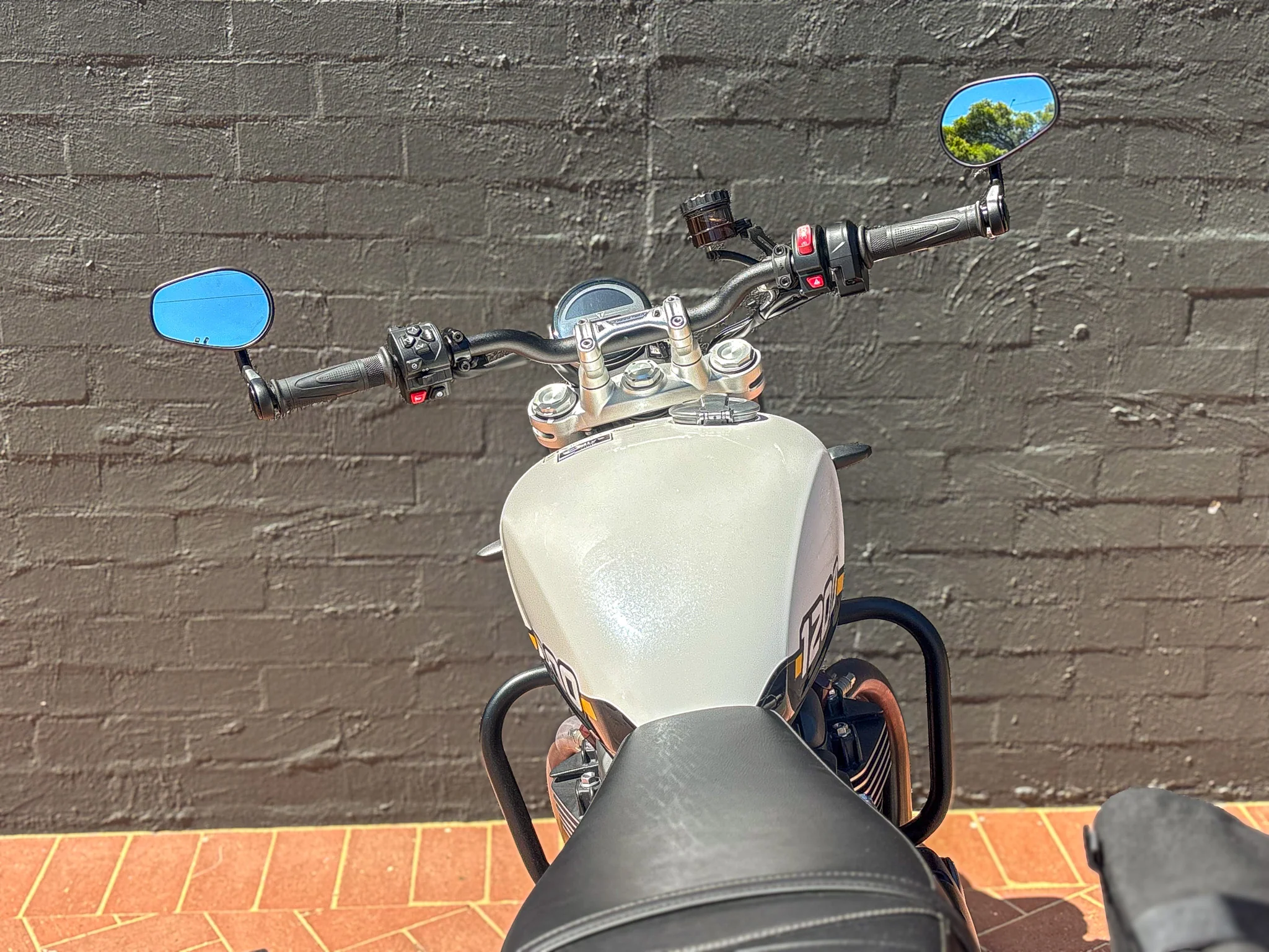 DEALER DEMO MY25 TRIUMPH SPEED TWIN 1200 $20,990* Excl Gov Charges - Image 19